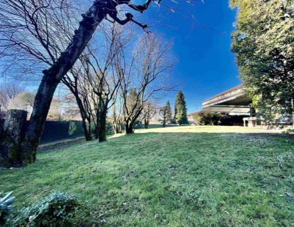 casa indipendente in vendita a Lentate sul Seveso