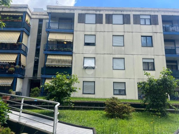 appartamento in vendita a Lentate sul Seveso in zona Copreno