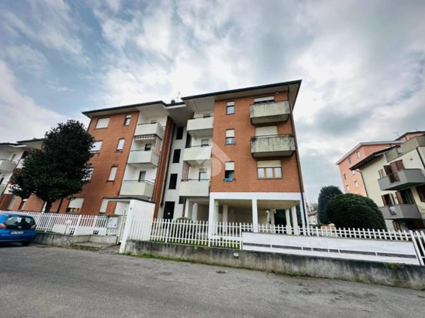 appartamento in vendita a Lentate sul Seveso in zona Camnago
