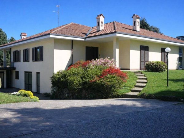 casa indipendente in vendita a Lentate sul Seveso