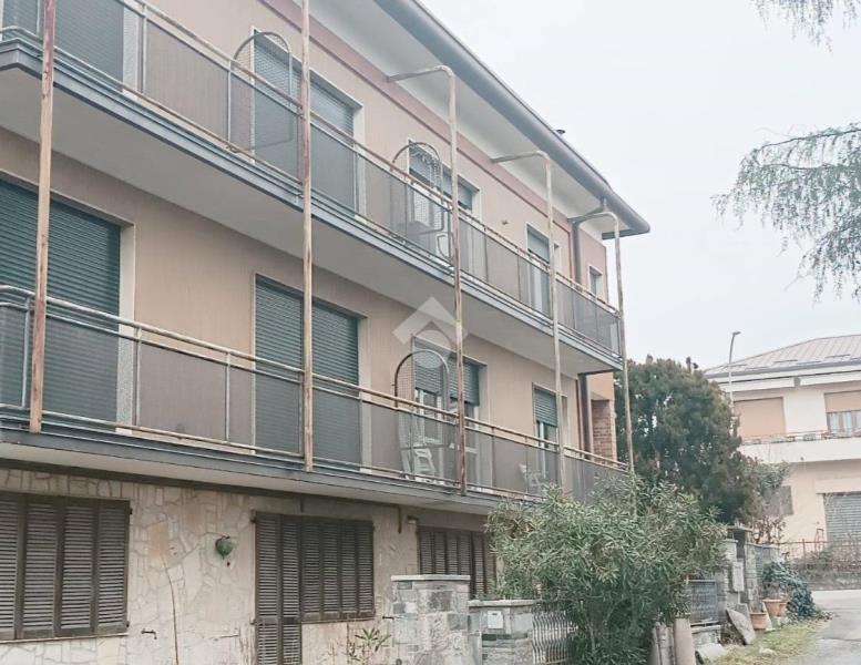 appartamento in vendita a Lentate sul Seveso in zona Camnago