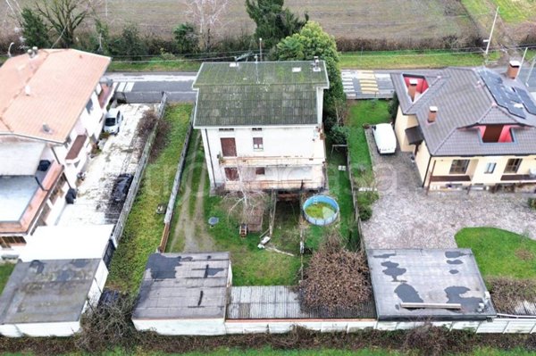 casa indipendente in vendita a Lentate sul Seveso in zona Camnago
