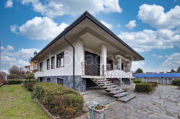 casa indipendente in vendita a Lentate sul Seveso