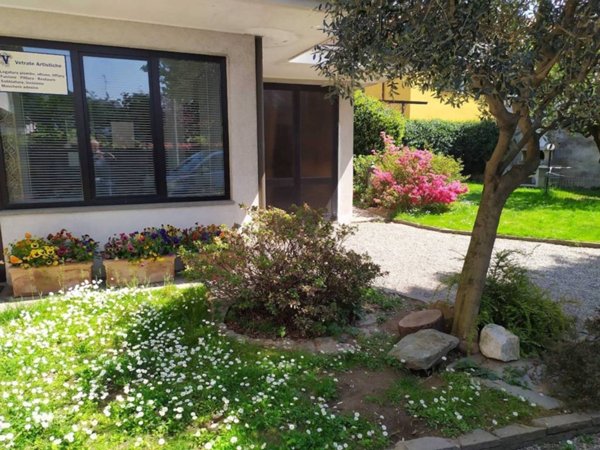 casa indipendente in vendita a Lentate sul Seveso in zona Camnago