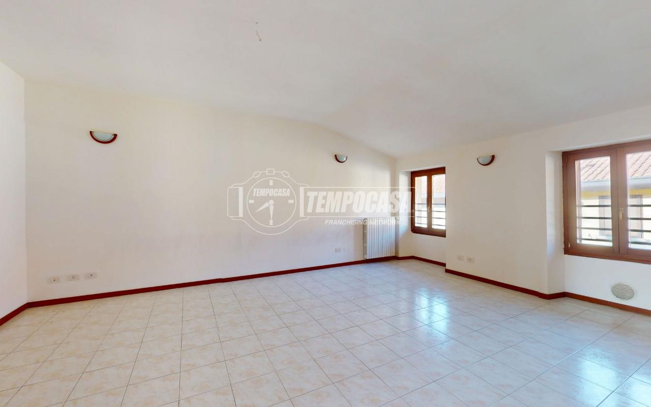 appartamento in vendita a Lentate sul Seveso in zona Copreno