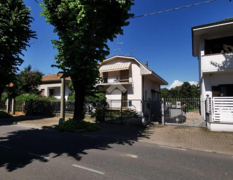 casa indipendente in vendita a Lentate sul Seveso in zona Camnago