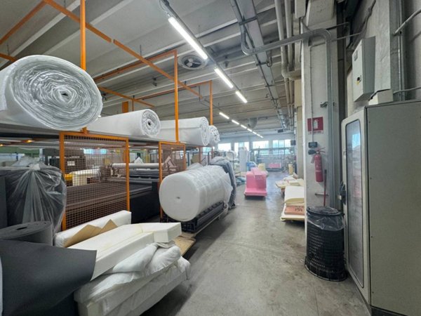 locale commerciale in vendita a Lentate sul Seveso