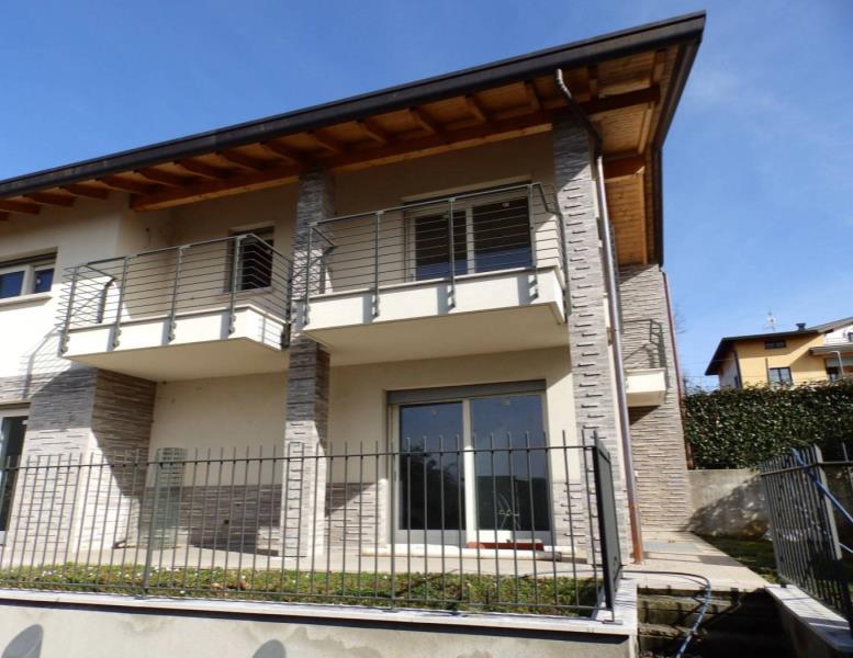casa indipendente in vendita a Lentate sul Seveso in zona Mocchirolo