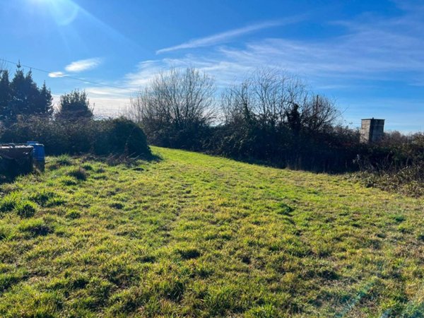 terreno edificabile in vendita a Lentate sul Seveso in zona Copreno