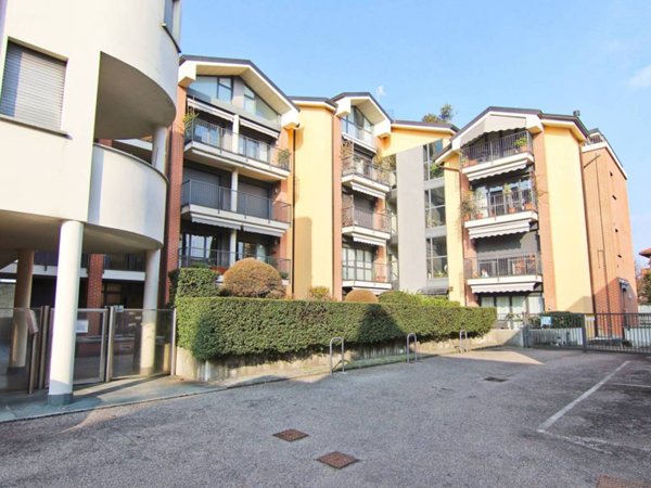 appartamento in vendita a Lentate sul Seveso in zona Camnago