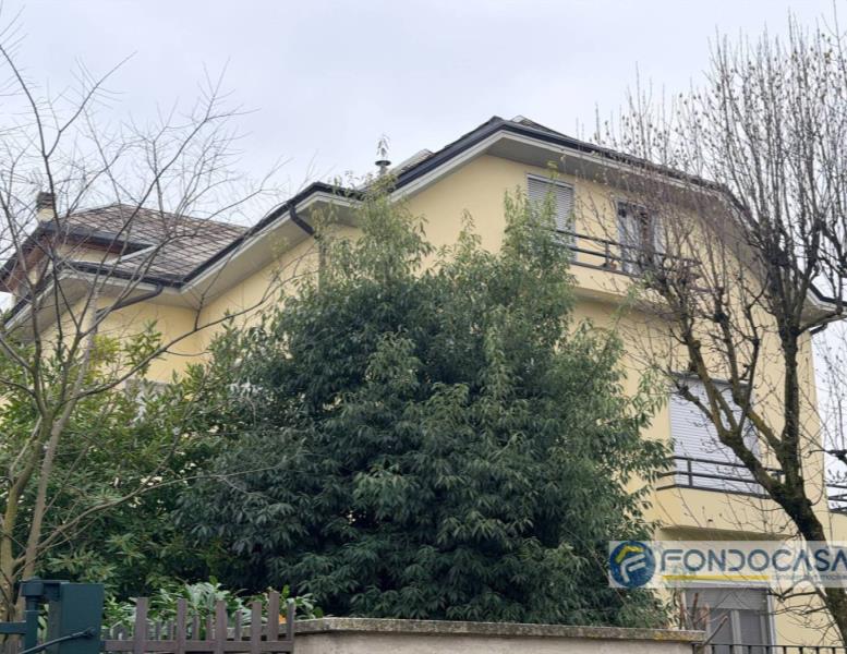 appartamento in vendita a Lentate sul Seveso in zona Cimnago