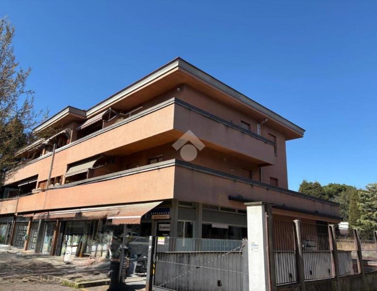 appartamento in vendita a Lentate sul Seveso in zona Mocchirolo