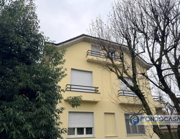 appartamento in vendita a Lentate sul Seveso in zona Cimnago