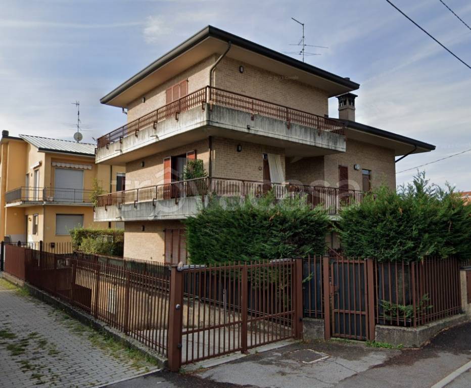 appartamento in vendita a Lentate sul Seveso in zona Camnago