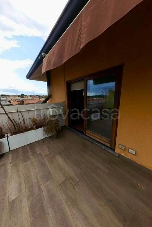 appartamento in vendita a Lentate sul Seveso in zona Camnago