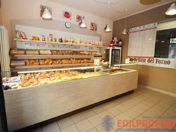 negozio in vendita a Lentate sul Seveso