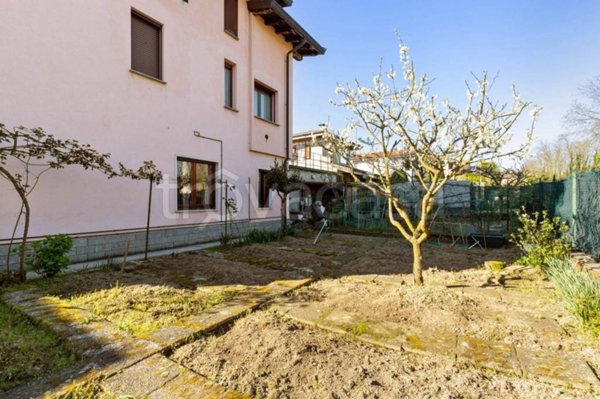 appartamento in vendita a Lentate sul Seveso in zona Camnago