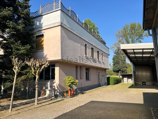 capannone in vendita a Lentate sul Seveso