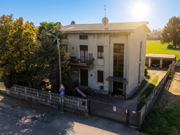 casa indipendente in vendita a Lentate sul Seveso in zona Camnago