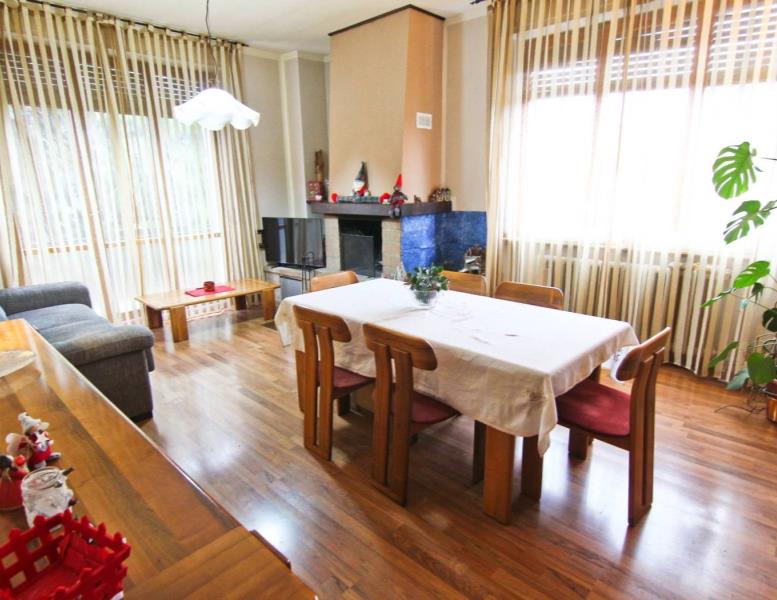casa indipendente in vendita a Lentate sul Seveso in zona Camnago