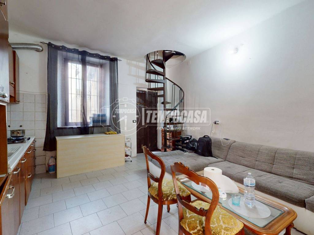appartamento in vendita a Lentate sul Seveso in zona Birago