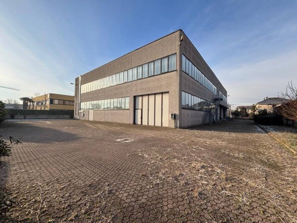 capannone in vendita a Lentate sul Seveso in zona Camnago