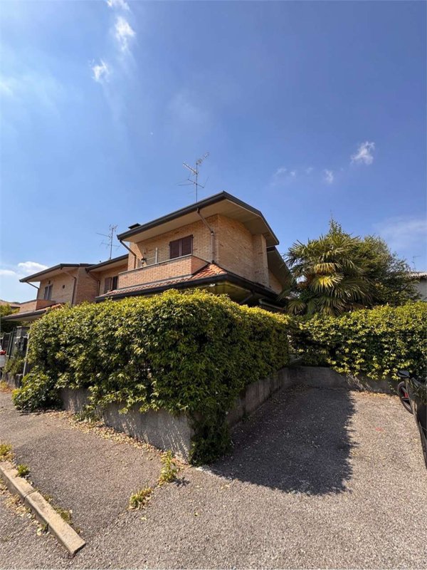 appartamento in vendita a Lentate sul Seveso in zona Copreno