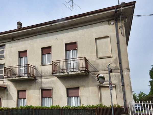 casa indipendente in vendita a Lentate sul Seveso in zona Cimnago