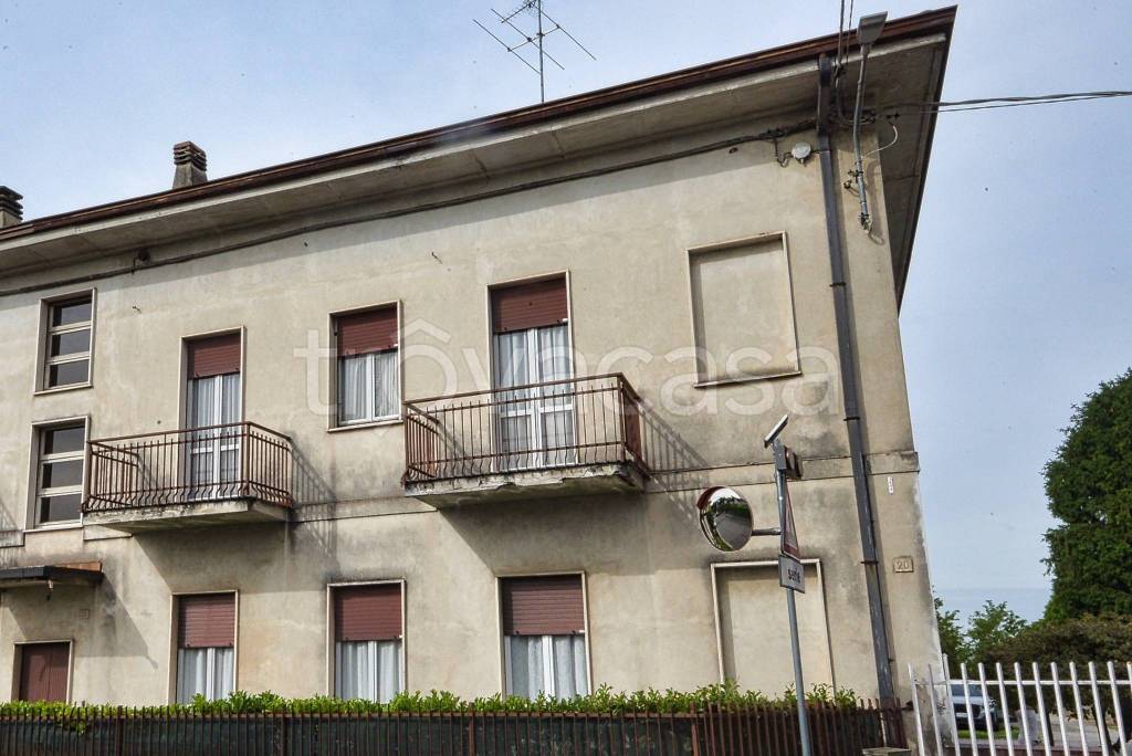casa indipendente in vendita a Lentate sul Seveso in zona Cimnago