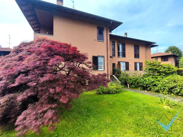 casa indipendente in vendita a Lentate sul Seveso in zona Birago