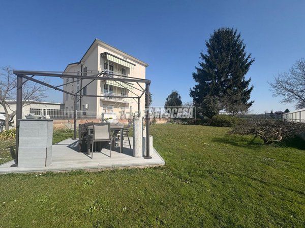 appartamento in vendita a Lentate sul Seveso in zona Copreno