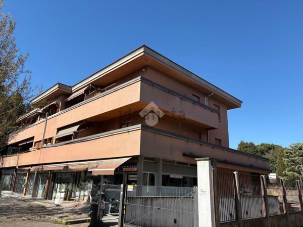 appartamento in vendita a Lentate sul Seveso in zona Mocchirolo