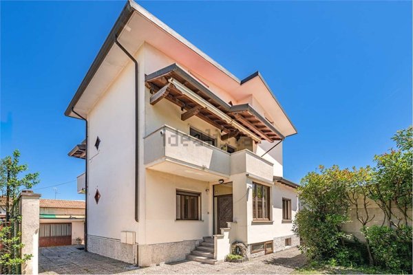 appartamento in vendita a Lentate sul Seveso in zona Camnago