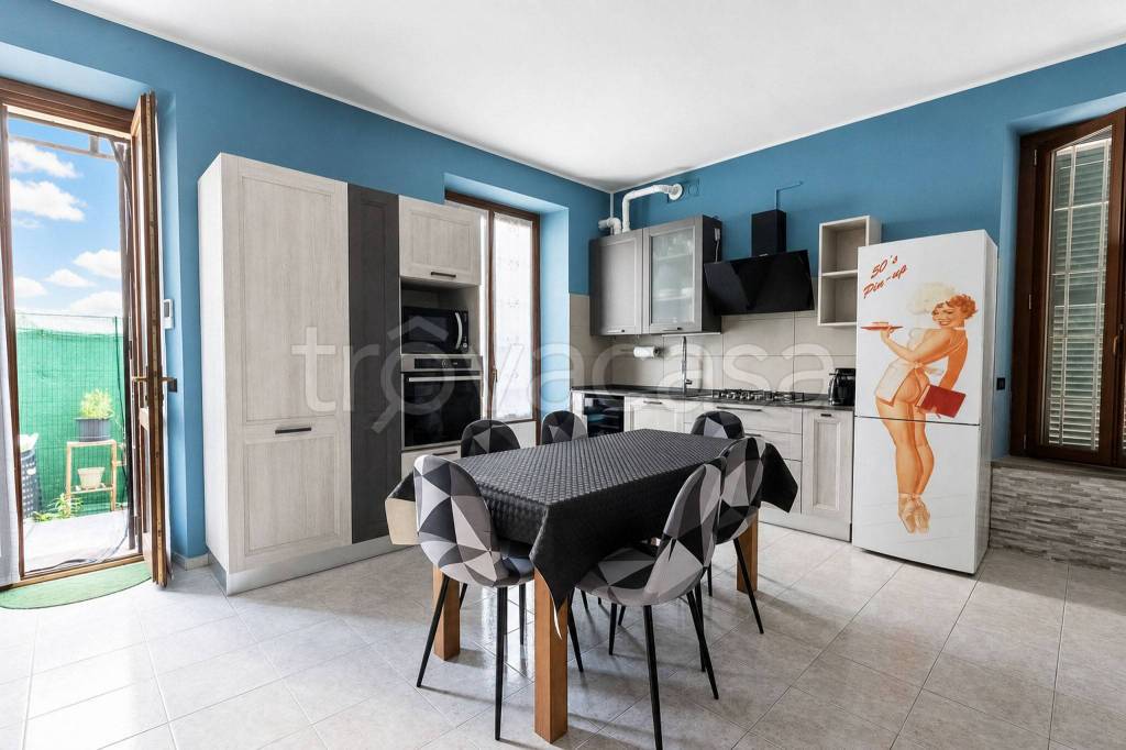 casa indipendente in vendita a Lentate sul Seveso in zona Camnago