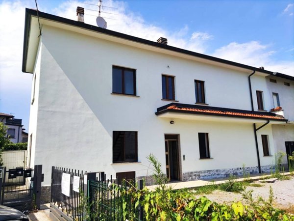 appartamento in vendita a Lentate sul Seveso in zona Copreno