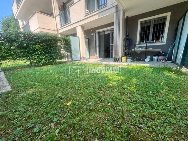 appartamento in vendita a Lentate sul Seveso in zona Camnago