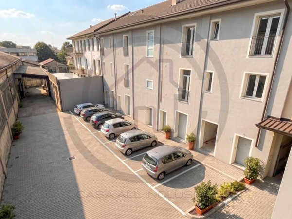 appartamento in vendita a Lentate sul Seveso in zona Camnago