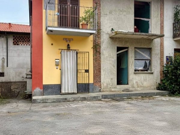 casa indipendente in vendita a Lentate sul Seveso in zona Mocchirolo