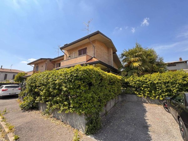 casa indipendente in vendita a Lentate sul Seveso in zona Copreno