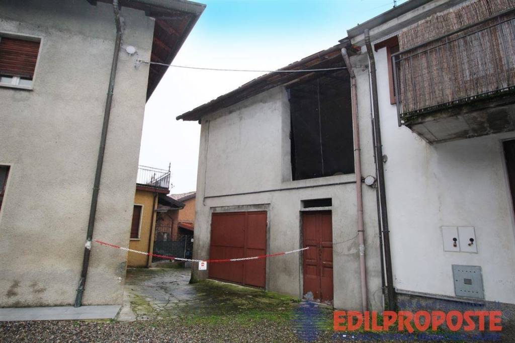 appartamento in vendita a Lentate sul Seveso in zona Camnago