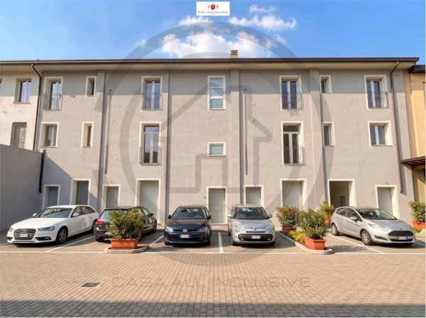 appartamento in vendita a Lentate sul Seveso in zona Camnago