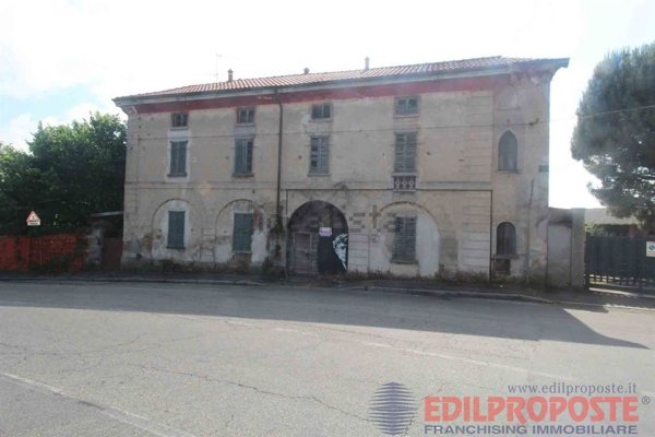 casale in vendita a Lentate sul Seveso in zona Birago
