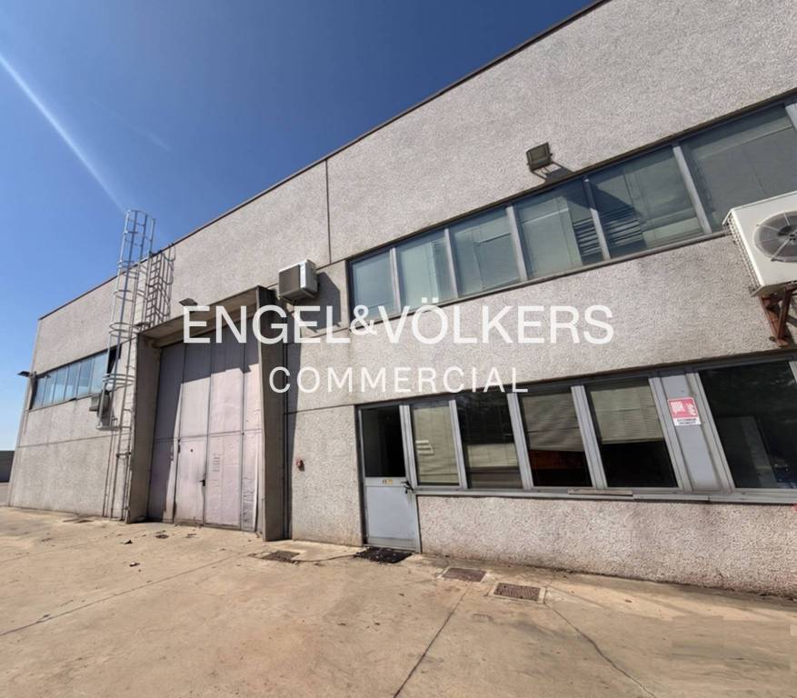 locale commerciale in vendita a Lentate sul Seveso