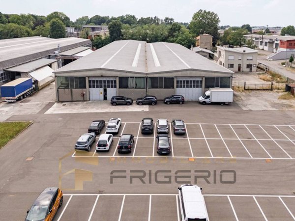 locale commerciale in vendita a Lentate sul Seveso