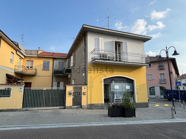 appartamento in vendita a Lentate sul Seveso in zona Copreno
