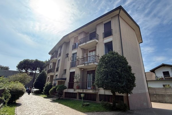 appartamento in vendita a Lentate sul Seveso in zona Mocchirolo