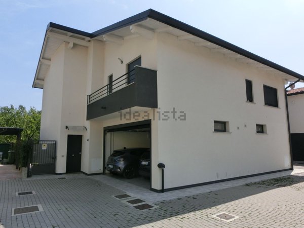 casa indipendente in vendita a Lentate sul Seveso in zona Camnago