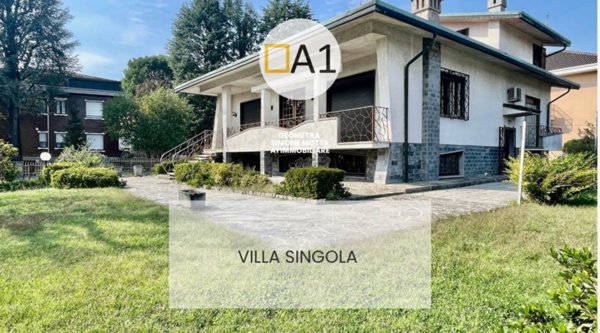 casa indipendente in vendita a Lentate sul Seveso in zona Birago