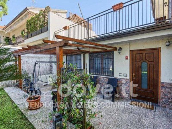 casa indipendente in vendita a Lentate sul Seveso in zona Birago