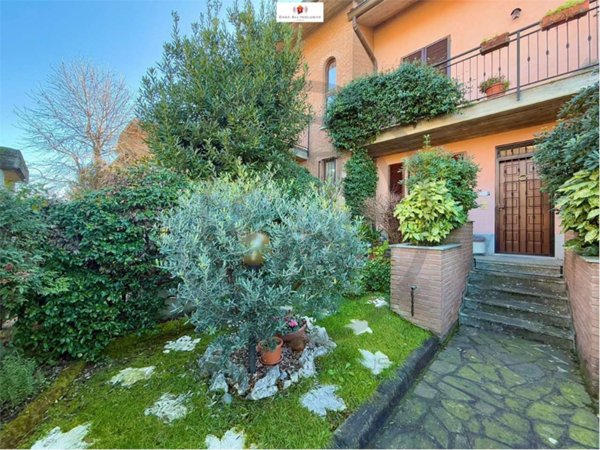 casa indipendente in vendita a Roncello